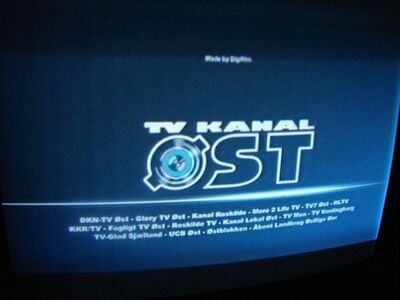 2009_11_01_HWI1_006.JPG
Kanal Øst, DIGI TV 1 Sydsjælland, K58. Unter dem Logo die Liste der einzelnen TV-Anbieter, welche sich die Sendezeit teilen
Schlüsselwörter: TV DVB-T Dänemark Danmark Denmark DIGI 1 Kanal Øst Regionalprogramm regional service multi channel time sharing Zeitpartagierung