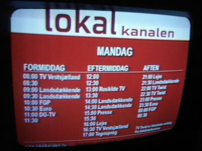 2012_03_09_HWI1_005.JPG
Lokalkanalen, ehemaliger "Kanal Øst", DIGI TV 1 Øst, SFN Nakskov/Vordingborg, K58. Ein sog. "Sendesamvirke", der von mehreren einzelnen Anbietern gemeinsam betrieben wird, welche sich die Sendezeit einteilen (siehe Programmschema)
Schlüsselwörter: TV Tropo Überreichweite DVB-T Dänemark Danmark DIGI TV 1 MPEG4 TV2 Lokalkanalen Kanal Øst K58