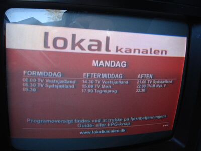 2014_09_03_HWI1_007.JPG
Lokalkanalen ("Sendesamvirke"), DIGI TV 1 Øst, SFN Nakskov/Vordingborg/Jyderup, K58
Schlüsselwörter: TV DX Tropo Überreichweite DVB-T DTT digital UHF Dänemark Danmark Lokalkanalen Sendesamvirke DIGI Nakskov Vordingborg, K58