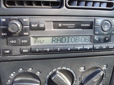 2016_05_09_HWI1_018.JPG
Radiobob, Bungsberg, 106.2 MHz. Hier wurde bis letztes Jahr Radio Nora ausgestrahlt
Schlüsselwörter: UKW FM Radio Hörfunk radiobob Bungsberg 106.2 RDS RADIOBOB