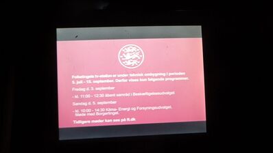 2021_09_03_HWI1_005.JPG
Folketinget mit Hinweistafel auf reduziertes Programm während der Parlamentsferien, DR Mux Syd, SFN Sønderjylland (Åbenrå/Flensburg), K40
Schlüsselwörter: TV Tropo Überreichweite UHF DVB-T2 DTT digital Dänemark Danmark MPEG-4 FTA FTA Folketinget DR Mux Syd Åbenrå Flensburg K40