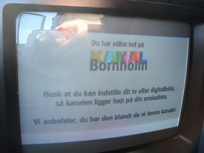 2011_08_02_PCH1_006.JPG
Kanal Bornholm, DIGI TV 1 Bornholm, SFN Bornholm, K59 mit nächtlichen Infotafeln (hier Wechseltafel 2)
Schlüsselwörter: TV Tropo Überreichweite digital DVB-T Dänemark Danmark DIGI 1 Kanal Bornholm K59