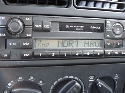 2014_09_17_PCH1_003.JPG
NDR 1 Radio MV, diesen Morgen dank angehobener condx vom neuen QTH Rostock 1 (Toitenweinkel) empfangbar. Während der 5-minütigen Lokalnachrichten ändert sich die RDS-Kennung auf der 91.0 von "NDR 1 MV" vorübergehend auf "NDR1 HRO".
Schlüsselwörter: UKW FM Radio Hörfunk analog analogue tropo Überreichweite NDR 1 Radio MV RDS Lokalnachrichten Rostock