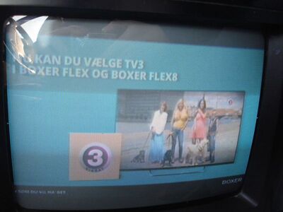 2015_03_20_PCH1_001.JPG
Boxer Infokanal, DIGI TV 2; SFN Nakskov/Vordingborg, K38.
Das Update ist endlich geschafft, es gibt wieder Werbung...
Schlüsselwörter: TV Tropo Überreichweite UHF DVB-T DTT digital Dänemark Danmark Boxer Mux4 Infokanal Werbung Nakskov Vordingborg K38