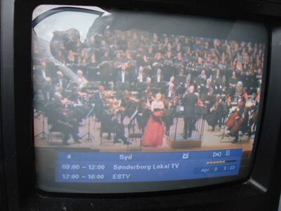 2015_04_09_PCH1_002.JPG
Sønderborg Lokal TV auf Kanal Syd (Sendesamvirke), DIDI TV 1 Syd, SFN Åbenrå/Flensborg, K37
Schlüsselwörter: TV DX Tropo Überreichweite DVB-T DTT digital UHF Dänemark Danmark Kanal Syd Sendesamvirke DIGI TV1 Åbenrå K37