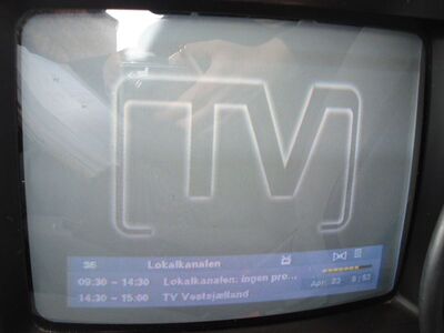 2015_04_23_PCH1_016.JPG
Lokalkanalen (Sendesamvirke) - neues Logo?, DIGI TV 1 Øst, SFN Nakskov/Vordingborg/Jyderup, K58. Dieses Boquet setzte sich mal wieder gegen den Ortssender (NDR Niedersachsen, SFN Bokel/Zernien/Kirchlinteln) durch
Schlüsselwörter: TV DX Tropo Überreichweite DVB-T DTT digital UHF Dänemark Danmark Lokalkanalen Sendesamvirke DIGI Nakskov Vordingborg K58