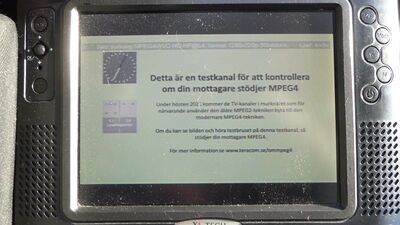 2021_06_05_PCH1_015.JPG
MPEG-4 Testkanal zur Überprüfung der MPEG-4-Fähigkeit des Empfangsgerätes. Dieser Kanal bleibt bis zur Umstellung der vorhandenen DVB-T-Muxe auf den MPEG-4-Codec im Oktober 2021 auf Sendung
Schlüsselwörter: TV DX Tropo Überreichweite digital DVB-T Schweden Sverige Teracom Nät1 Skåne MPEG4 Testkanal Sveriges Television FTA K41