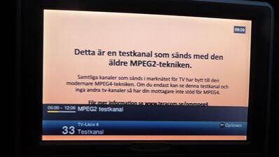 2022_01_19_PCH1_004.JPG
Als einzige Hinweistafel zur MPEG-4-Umstellung bleibt noch der "Testkanal" auf Sendung (Teracom Nät 1 Skåne/Helsingborg, SFN Skåne Län außer Raum Helsingborg, K41)
Schlüsselwörter: TV DX Tropo Überreichweite digital DVB-T MPEG2 Schweden Sverige Testkanal Teracom Nät 1 Skåne Län Hinweistafel