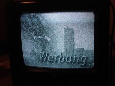 2007_10_02_Jena_002.jpg
jena.tv auf UHF K68. Ungewöhnlich ist nicht nur der Kanal, sondern ebenfalls die vertikale Polarisation. Unbekannter QTH. Vermutlich terrestrische Kabelzuführung. Empfangen im Hotel nahe des Jenaer Westbahnhofes
Schlüsselwörter: TV analog analogue jena.tv K68 Jena Richtfunk